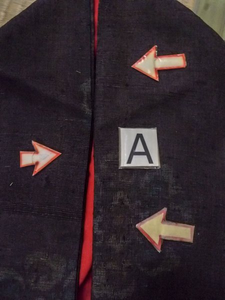 画像14: N1015H 女性用紬 石下結城紬 シルク（正絹） 黒, 唐花 【中古】【USED】【リサイクル】 ★★☆☆☆【N1015H】 (14)