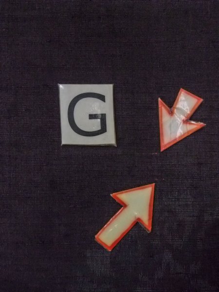 画像20: N1015H 女性用紬 石下結城紬 シルク（正絹） 黒, 唐花 【中古】【USED】【リサイクル】 ★★☆☆☆【N1015H】 (20)