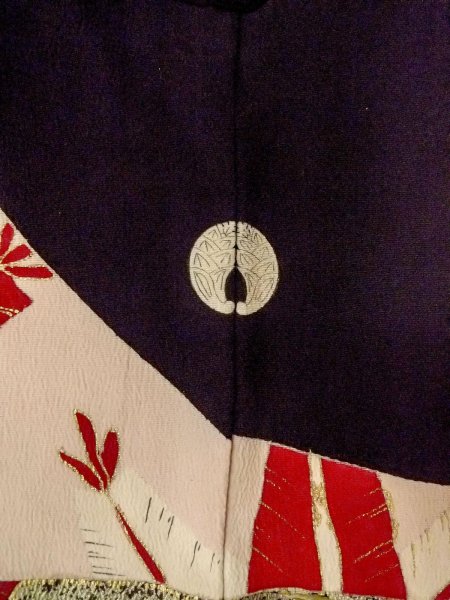 画像5: N1015J 昭和初期ごろ。アンティーク品。女性用打掛  シルク（正絹） 黒, 桜 【中古】【USED】【リサイクル】 ★★★☆☆【N1015J】 (5)