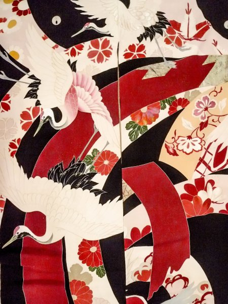 画像6: N1015J 昭和初期ごろ。アンティーク品。女性用打掛  シルク（正絹） 黒, 桜 【中古】【USED】【リサイクル】 ★★★☆☆【N1015J】 (6)