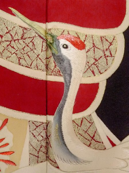 画像12: N1015J 昭和初期ごろ。アンティーク品。女性用打掛  シルク（正絹） 黒, 桜 【中古】【USED】【リサイクル】 ★★★☆☆【N1015J】 (12)