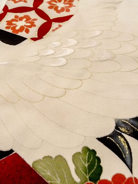 画像27: N1015J 昭和初期ごろ。アンティーク品。女性用打掛  シルク（正絹） 黒, 桜 【中古】【USED】【リサイクル】 ★★★☆☆【N1015J】 (27)