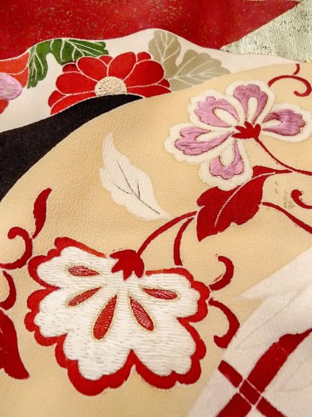 画像29: N1015J 昭和初期ごろ。アンティーク品。女性用打掛  シルク（正絹） 黒, 桜 【中古】【USED】【リサイクル】 ★★★☆☆【N1015J】 (29)