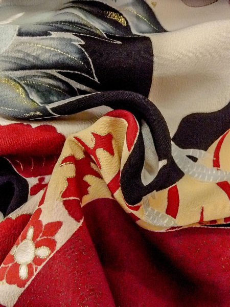 画像32: N1015J 昭和初期ごろ。アンティーク品。女性用打掛  シルク（正絹） 黒, 桜 【中古】【USED】【リサイクル】 ★★★☆☆【N1015J】 (32)