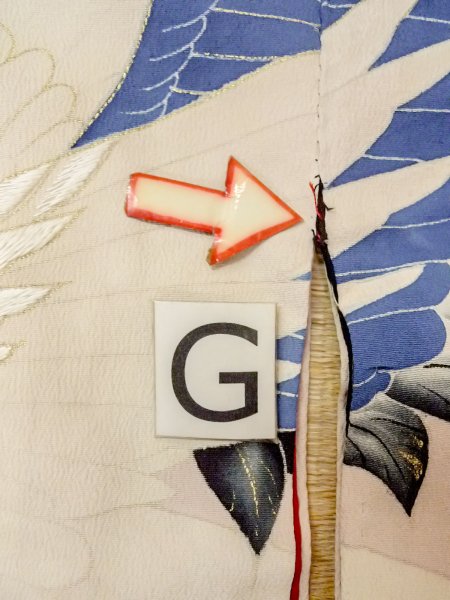 画像38: N1015J 昭和初期ごろ。アンティーク品。女性用打掛  シルク（正絹） 黒, 桜 【中古】【USED】【リサイクル】 ★★★☆☆【N1015J】 (38)