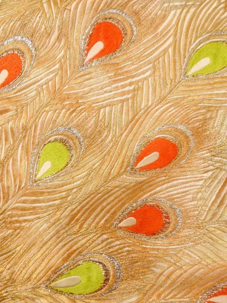 画像13: N1015L 女性用打掛  シルク（正絹） 光沢のある白, 孔雀 【中古】【USED】【リサイクル】 ★★★☆☆【N1015L】 (13)