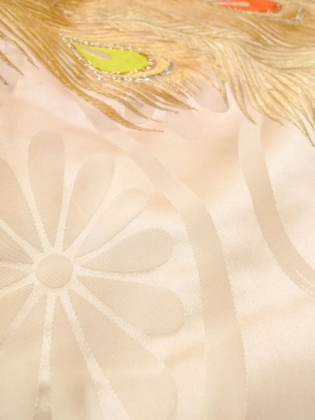画像29: N1015L 女性用打掛  シルク（正絹） 光沢のある白, 孔雀 【中古】【USED】【リサイクル】 ★★★☆☆【N1015L】 (29)