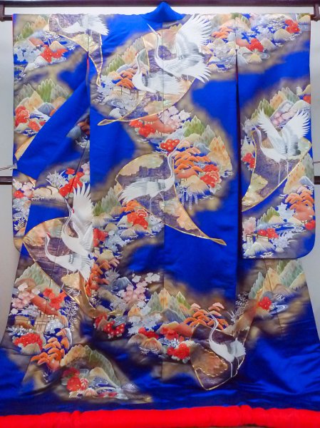 画像1: N1015M 女性用打掛  シルク（正絹） 光沢のある青, 梅 【中古】【USED】【リサイクル】 ★★★☆☆【N1015M】 (1)