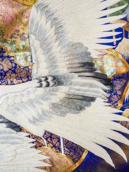 画像24: N1015M 女性用打掛  シルク（正絹） 光沢のある青, 梅 【中古】【USED】【リサイクル】 ★★★☆☆【N1015M】 (24)