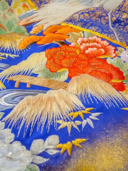 画像30: N1015M 女性用打掛  シルク（正絹） 光沢のある青, 梅 【中古】【USED】【リサイクル】 ★★★☆☆【N1015M】 (30)