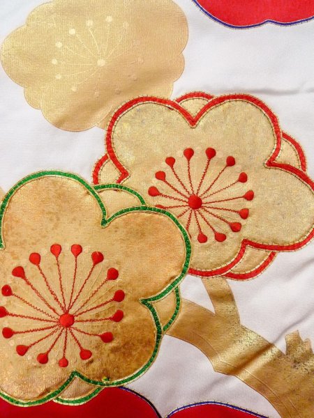 画像13: N1015N 女性用打掛  シルク（正絹） 鮮やか赤色, 梅 【中古】【USED】【リサイクル】 ★★★☆☆【N1015N】 (13)