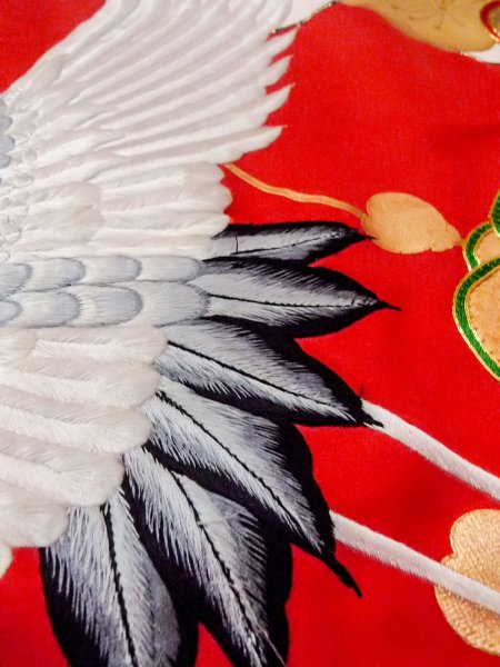 画像24: N1015N 女性用打掛  シルク（正絹） 鮮やか赤色, 梅 【中古】【USED】【リサイクル】 ★★★☆☆【N1015N】 (24)