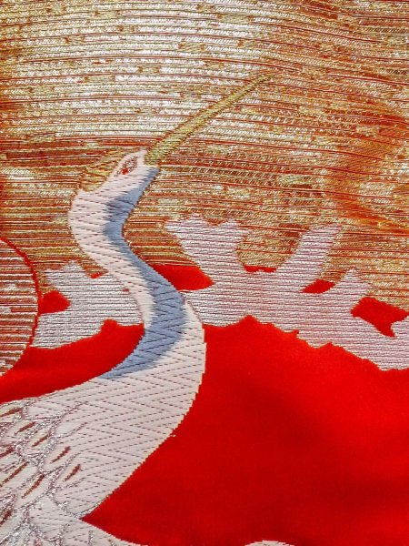 画像11: N1015P 女性用打掛  シルク（正絹） 鮮やか橙色, 松/松葉 【中古】【USED】【リサイクル】 ★★★☆☆【N1015P】 (11)