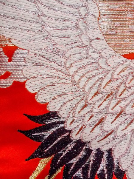 画像12: N1015P 女性用打掛  シルク（正絹） 鮮やか橙色, 松/松葉 【中古】【USED】【リサイクル】 ★★★☆☆【N1015P】 (12)