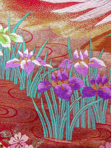 画像15: N1015Q 女性用打掛  シルク（正絹） 鮮やか赤色, あやめ 【中古】【USED】【リサイクル】 ★★★☆☆【N1015Q】 (15)