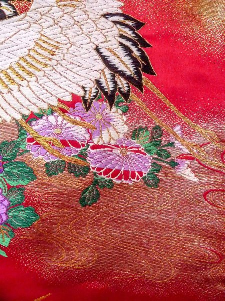 画像16: N1015Q 女性用打掛  シルク（正絹） 鮮やか赤色, あやめ 【中古】【USED】【リサイクル】 ★★★☆☆【N1015Q】 (16)