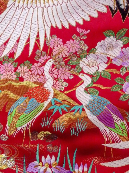 画像18: N1015Q 女性用打掛  シルク（正絹） 鮮やか赤色, あやめ 【中古】【USED】【リサイクル】 ★★★☆☆【N1015Q】 (18)