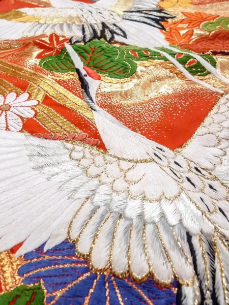 画像22: N1015R 女性用打掛  シルク（正絹） 光沢のある赤色, 桜 【中古】【USED】【リサイクル】 ★★★☆☆【N1015R】 (22)