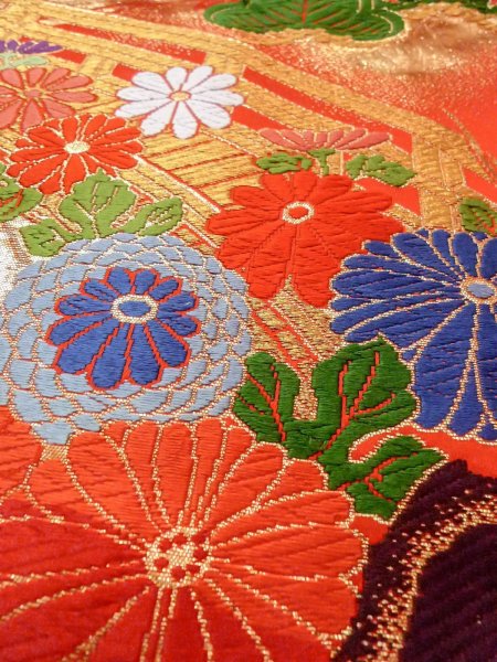 画像24: N1015R 女性用打掛  シルク（正絹） 光沢のある赤色, 桜 【中古】【USED】【リサイクル】 ★★★☆☆【N1015R】 (24)