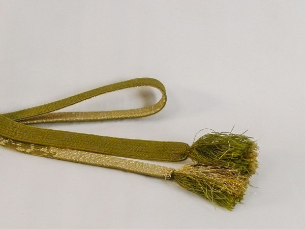 画像4: N1022XC 帯締め 女性用着物 シルク(正絹)   緑色 抽象的模様 【中古】 【USED】 【リサイクル】 ★★★☆☆ (4)