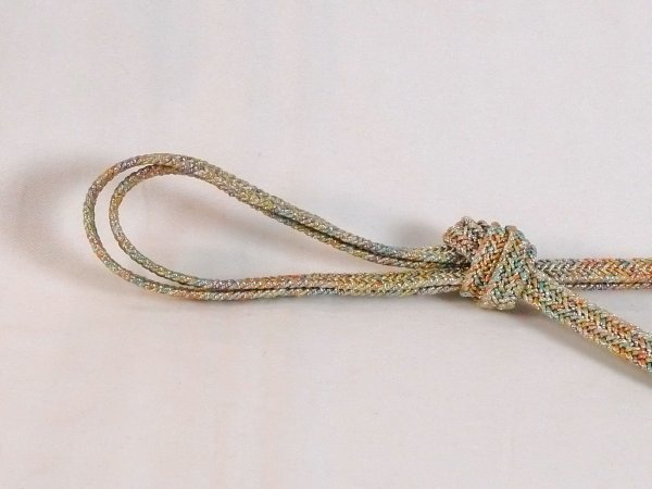 画像2: N1022XH 帯締め 女性用着物 シルク（正絹）  淡い マルチカラー ジグザグ 【中古】 【USED】 【リサイクル】 ★★★★☆ (2)