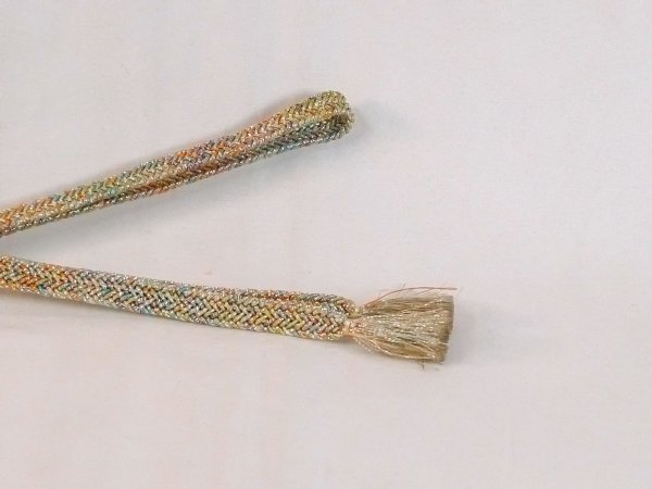 画像4: N1022XH 帯締め 女性用着物 シルク（正絹）  淡い マルチカラー ジグザグ 【中古】 【USED】 【リサイクル】 ★★★★☆ (4)