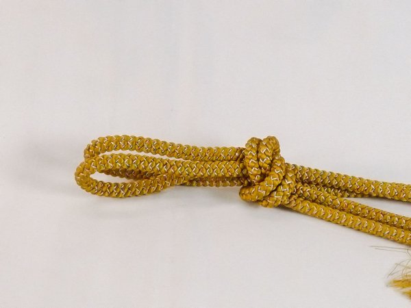 画像2: N1022XS 帯締め 女性用着物 シルク(正絹)  茶色み 黄色 ジグザグ 【中古】 【USED】 【リサイクル】 ★★★★☆ (2)