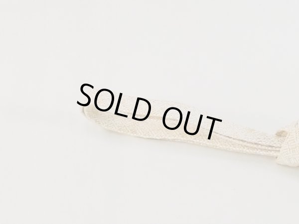 画像2: N1023XE 帯締め 女性用着物 シルク（正絹）   オフ　ホワイト 抽象的模様 【中古】 【USED】 【リサイクル】 ★★★★☆ (2)