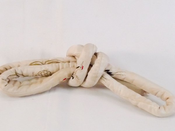 画像3: N1023XN 帯締め 女性用着物 シルク(正絹)  薄い オフ ホワイト 鶴 【中古】 【USED】 【リサイクル】 ★★☆☆☆ (3)