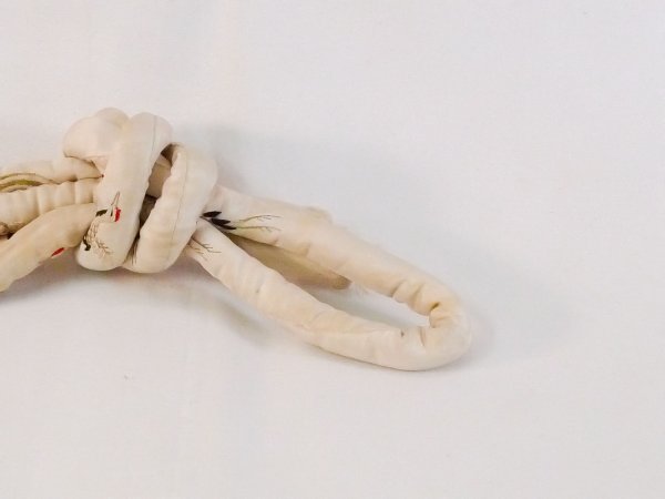 画像4: N1023XN 帯締め 女性用着物 シルク(正絹)  薄い オフ ホワイト 鶴 【中古】 【USED】 【リサイクル】 ★★☆☆☆ (4)