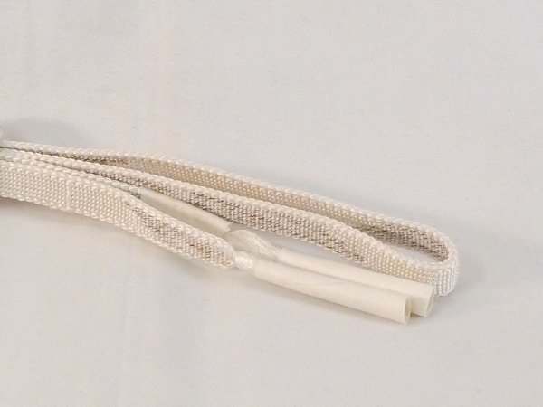 画像4: N1023XO 帯締め 女性用着物 シルク(正絹)  薄い 白 抽象的模様 【中古】 【USED】 【リサイクル】 ★★★★☆ (4)