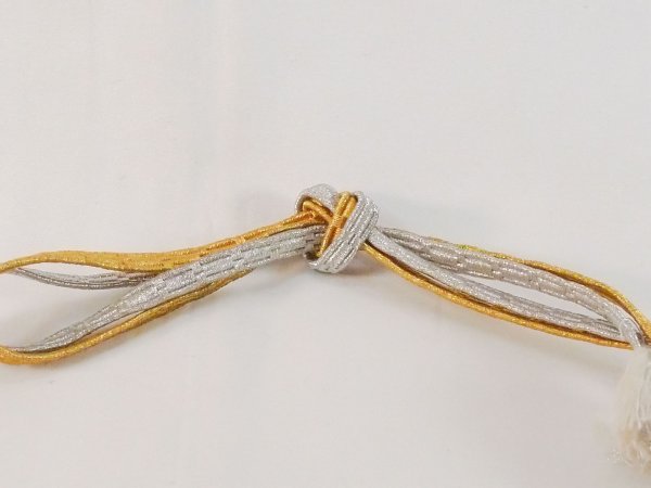 画像3: N1023XQ 帯締め 女性用着物 シルク(正絹)  光沢のある 金色 抽象的模様 光沢のある【中古】 【USED】 【リサイクル】 ★★★☆☆ (3)