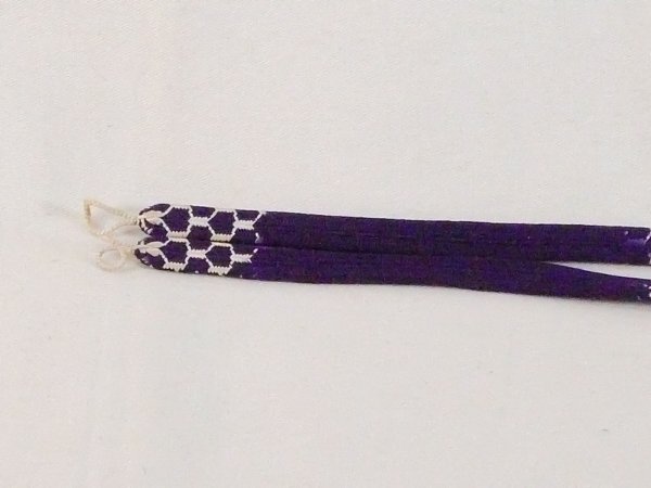 画像2: N1025XD 羽織紐 女性用着物 シルク（正絹）  深い 紫色 亀甲 【中古】 【USED】 【リサイクル】 ★★★☆☆ (2)