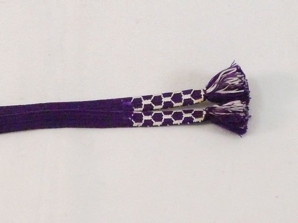 画像3: N1025XD 羽織紐 女性用着物 シルク（正絹）  深い 紫色 亀甲 【中古】 【USED】 【リサイクル】 ★★★☆☆ (3)