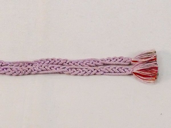 画像3: N1025XQ 羽織紐 女性用着物 シルク（正絹）   藤色 抽象的模様 【中古】 【USED】 【リサイクル】 ★★★☆☆ (3)