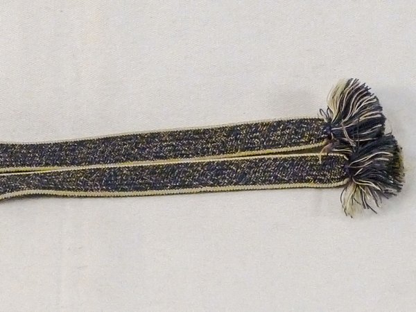 画像4: N1030XF 羽織紐 女性用着物 シルク（正絹）  深い 青緑色 抽象的模様 【中古】 【USED】 【リサイクル】 ★★★★☆ (4)