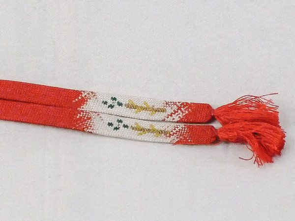 画像3: N1030XH 羽織紐 女性用着物 シルク（正絹）   朱赤 抽象的模様 【中古】 【USED】 【リサイクル】 ★★★☆☆ (3)