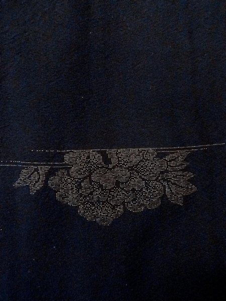 画像6: N1101C 昭和初期ごろ。アンティーク品。女性用羽織  シルク(正絹) 黒, ぼたん 【中古】【USED】【リサイクル】 ★☆☆☆☆【N1101C】 (6)