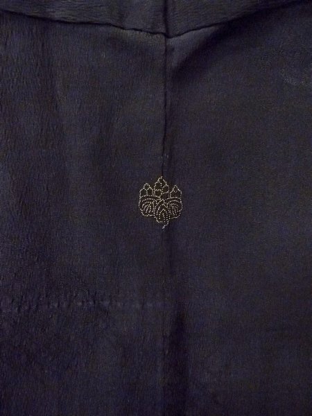 画像3: N1101D 昭和初期ごろ。アンティーク品。女性用羽織  シルク(正絹) 黒,  【中古】【USED】【リサイクル】 ★☆☆☆☆【N1101D】 (3)