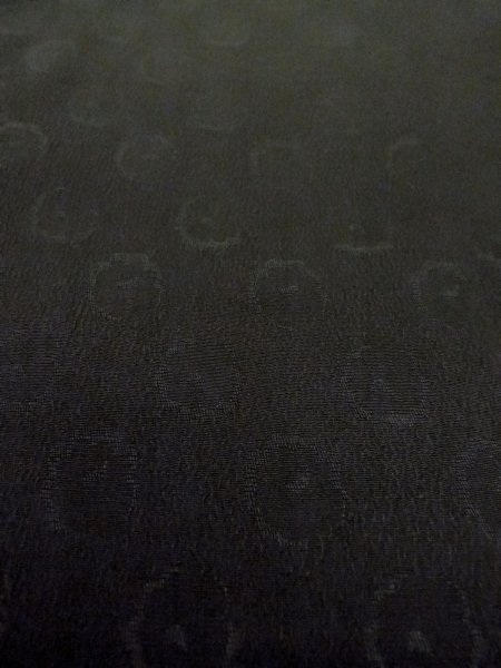 画像9: N1101K 女性用羽織  シルク(正絹) 深い黒, 花 【中古】【USED】【リサイクル】 ★★★★☆【N1101K】 (9)