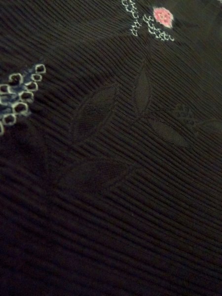 画像10: N1101N 女性用羽織  シルク(正絹) 深い黒, 花 【中古】【USED】【リサイクル】 ★★★☆☆【N1101N】 (10)