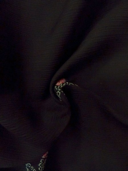 画像12: N1101N 女性用羽織  シルク(正絹) 深い黒, 花 【中古】【USED】【リサイクル】 ★★★☆☆【N1101N】 (12)