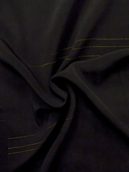 画像9: N1101R 昭和初期ごろ。アンティーク品。女性用羽織  シルク(正絹) 深い黒, 線 【中古】【USED】【リサイクル】 ★☆☆☆☆【N1101R】 (9)