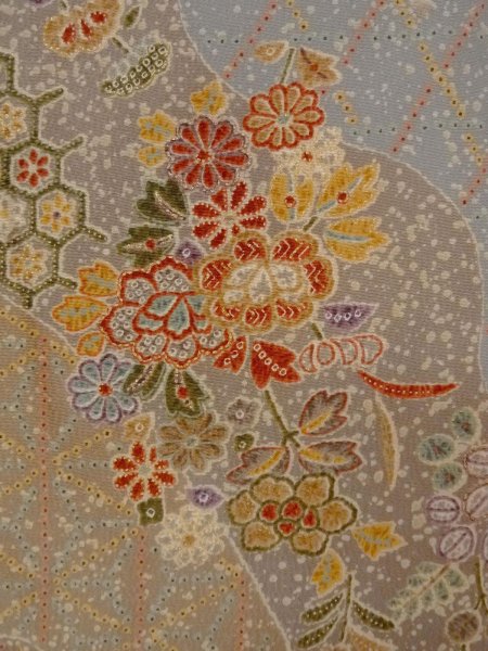 画像6: N1112B 女性用小紋  シルク(正絹) 灰色がかったマルチカラー, ぼたん 【中古】【USED】【リサイクル】 ★★★☆☆【N1112B】 (6)