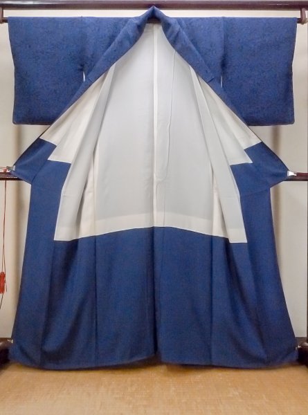 画像2: N1112D 女性用小紋  シルク(正絹) 紺, ぼたん 【中古】【USED】【リサイクル】 ★★★★☆【N1112D】 (2)