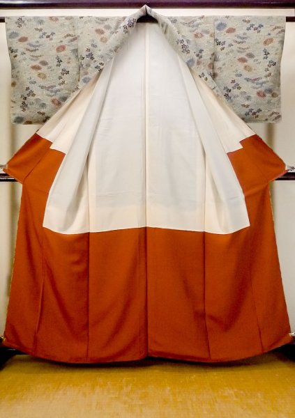 画像2: N1112G 女性用小紋  シルク(正絹) 灰色がかったアイボリー, 花 【中古】【USED】【リサイクル】 ★★★★☆【N1112G】 (2)