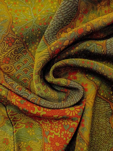 画像12: N1112K 女性用小紋  シルク(正絹) 灰色がかった黄緑色, 花 【中古】【USED】【リサイクル】 ★★★☆☆【N1112K】 (12)