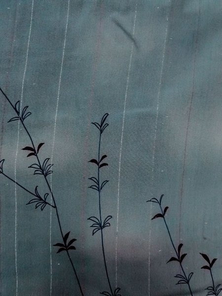 画像4: N1112M 女性用単衣  シルク(正絹) 灰色がかった紺, 草 【中古】【USED】【リサイクル】 ★☆☆☆☆【N1112M】 (4)