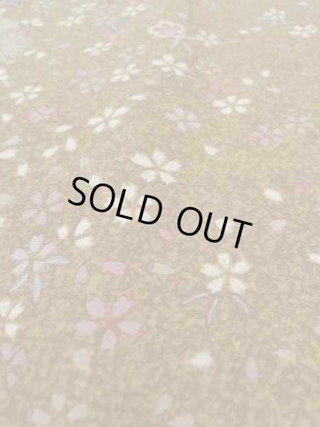 画像9: N1112S 女性用小紋  化繊 黄み茶色, 桜 【中古】【USED】【リサイクル】 ★★★★☆【N1112S】 (9)