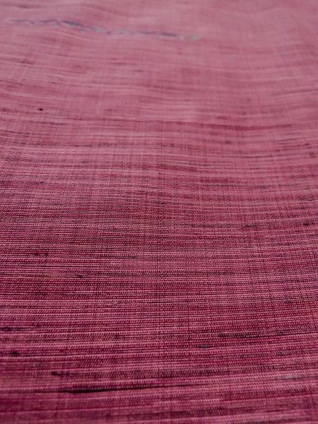 画像10: N1126A 女性用紬  シルク（正絹） 深い桃色, 幾何学模様 【中古】【USED】【リサイクル】 ★★★☆☆【N1126A】 (10)